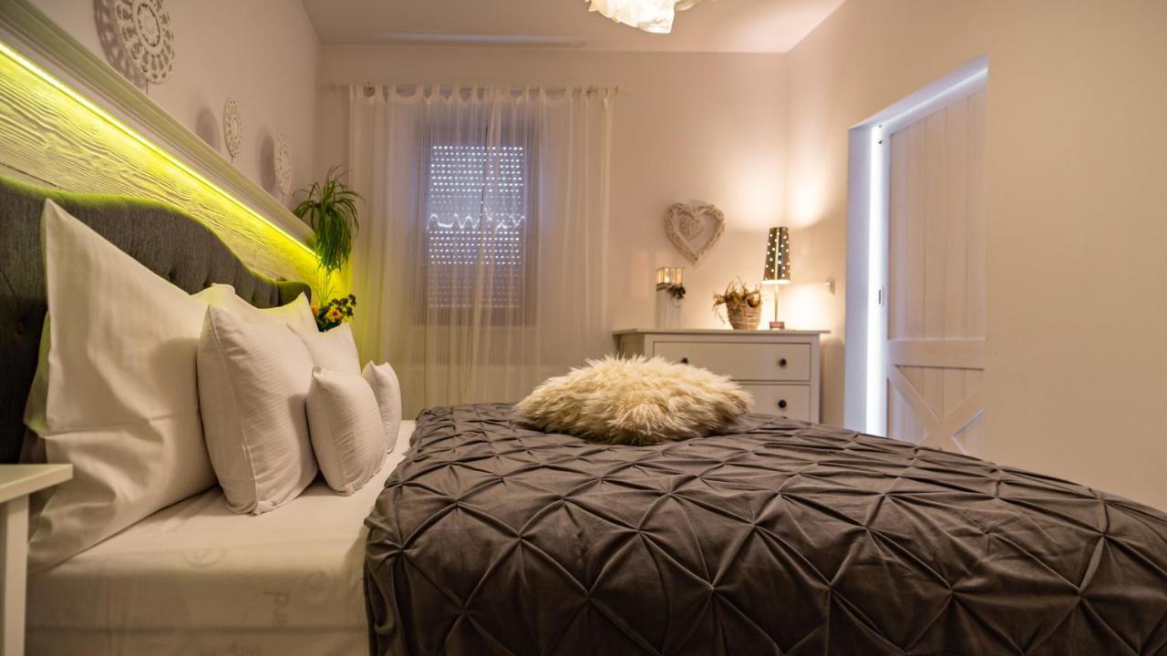 Sauna Jacuzzi Romantyczny Dla Pary Z Prywatnym Apartment Zielona Gora (Lubuskie)